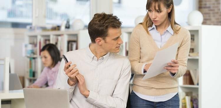 The Simple Communication Change That'll Make it Harder for Your Co-workers to Miss Deadlines