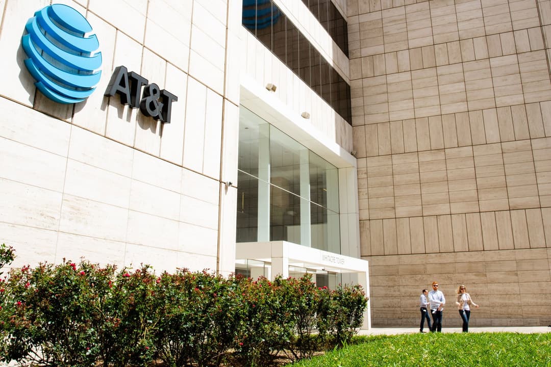 AT&T company profile