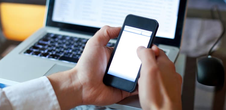 How to Respond to Emails on Your Phone Infinitely Faster