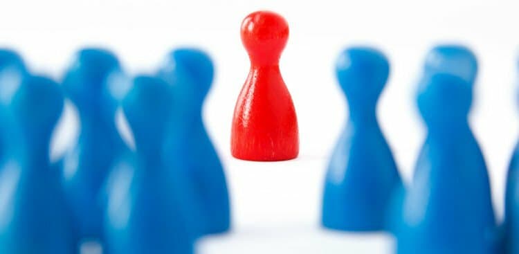 4 Reasons Why You Don’t Get Noticed at Networking Events (and She Does)