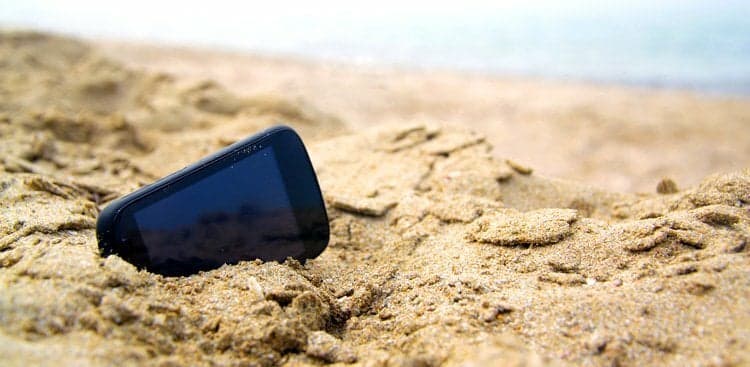 How to Keep Work From Ruining Your Vacation