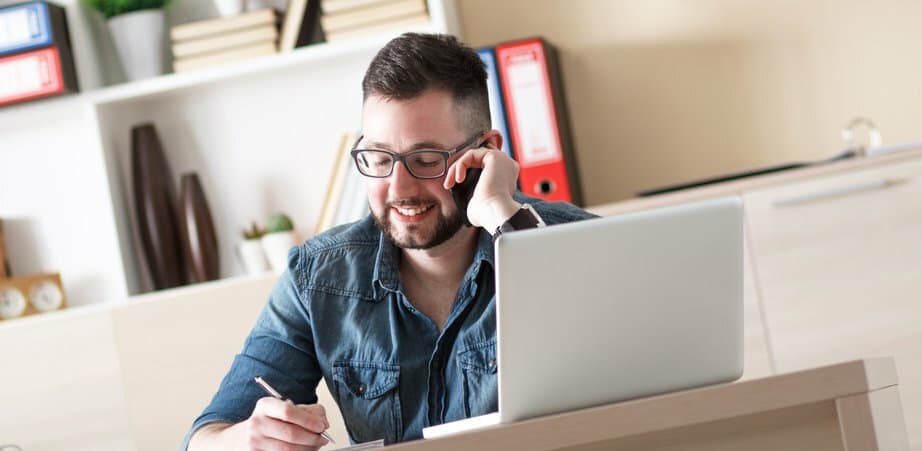 4 Career Lessons You Can Learn From a Guy Who Talks to Frustrated Customers All Day