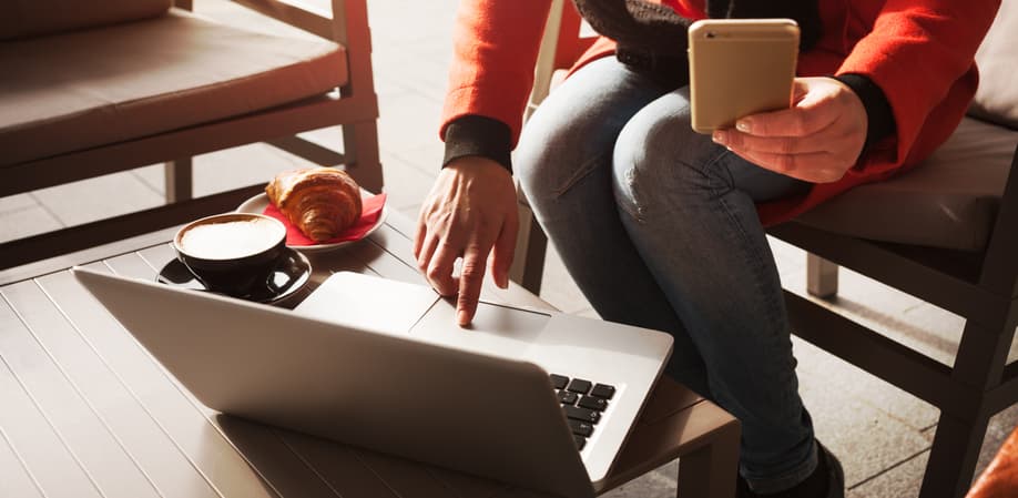 How to Survive a Workday When There's Exciting News Breaking in the Outside World