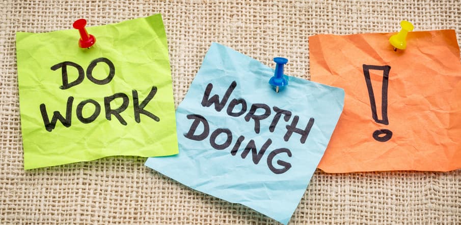 3 Super Easy Ways to Make Your Co-worker's Day—and Boost Your Own Karma in the Process