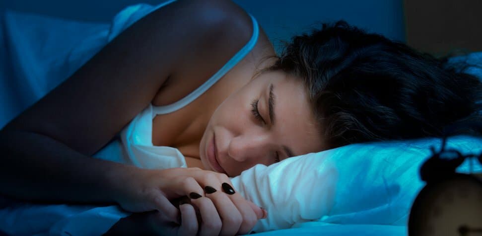 The Simple Breathing Technique That Helped Me Fall Asleep So Much Faster