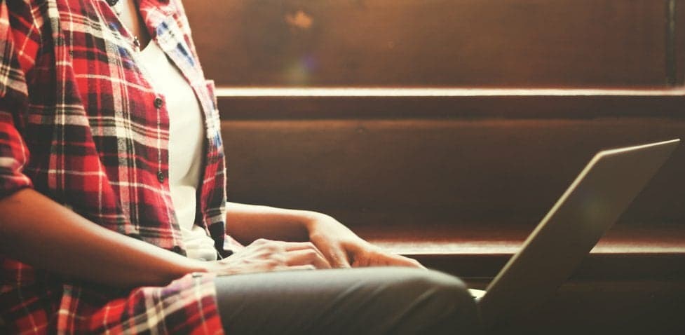 This Is How You Write a Cold Email That'll Get Your Foot in the Door