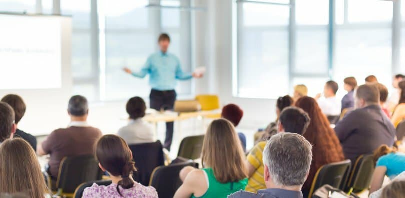 11 Free Public Speaking Tools That'll Make You Sound Like You Were Born to Present