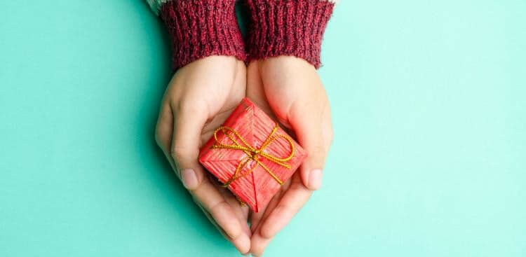 hand holding gift