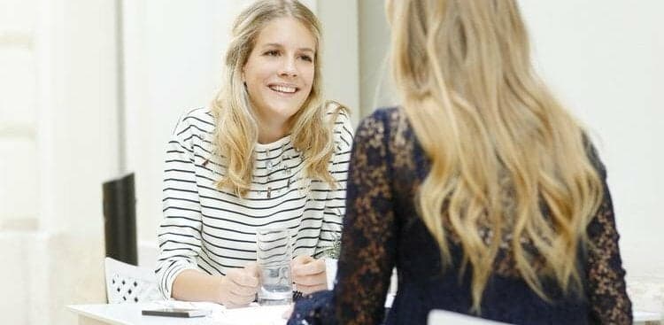 How to Handle Yourself on an Interview When You Know the Hiring Manager (Well)