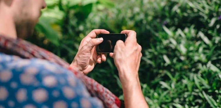 8 Steps to Take if You Want a Healthier, Less Addictive Relationship With Your iPhone