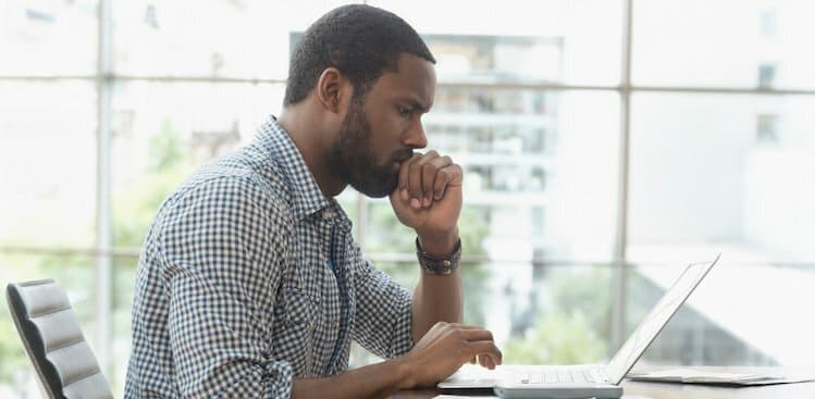 How to Deal With Your Friends at Work When Your Job Isn't Going So Well