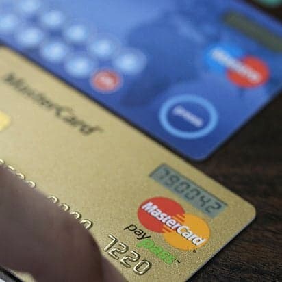 Cash, Card, or iPhone? What Your Wallet Says About You