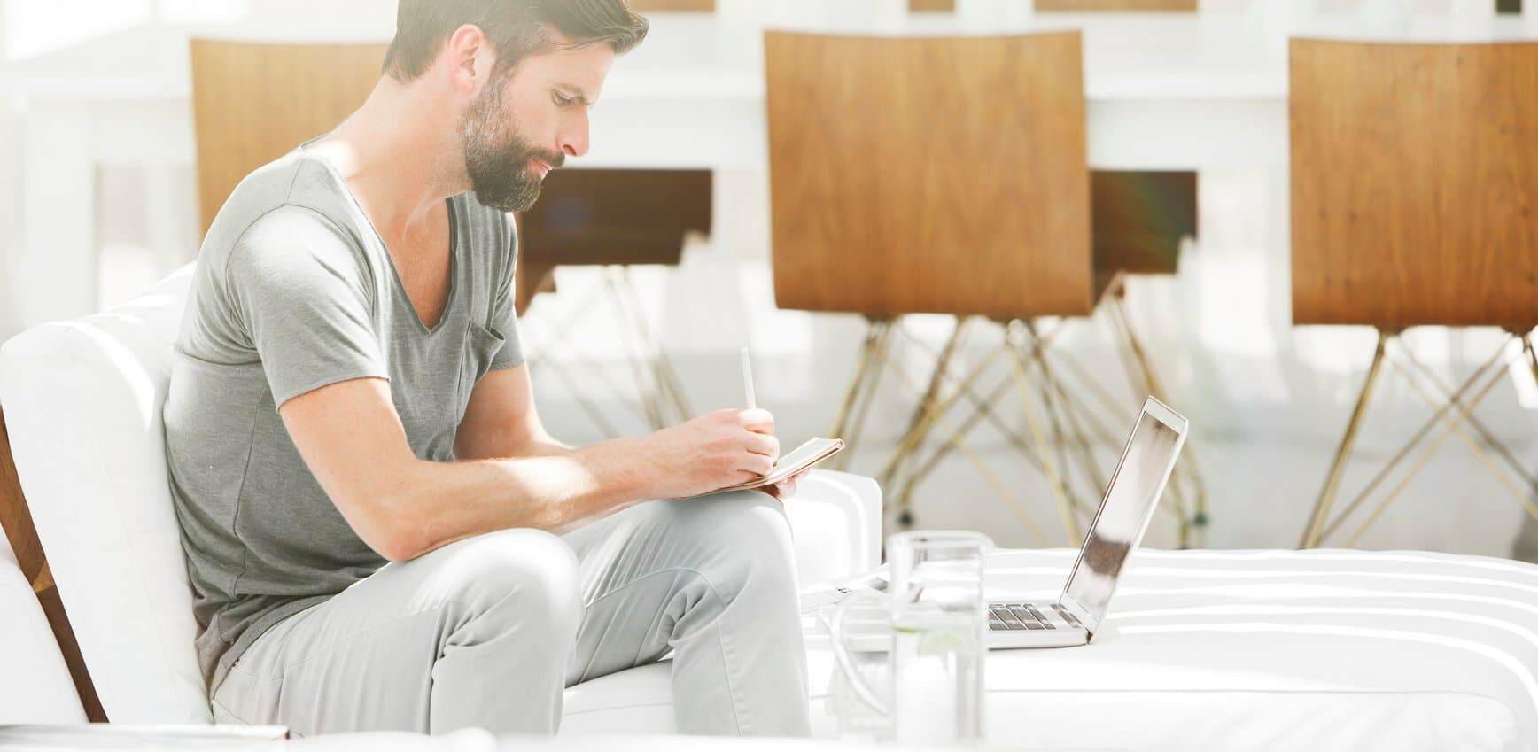 Even People Who Hate Writing Can Make Their Cover Letter Stand Out