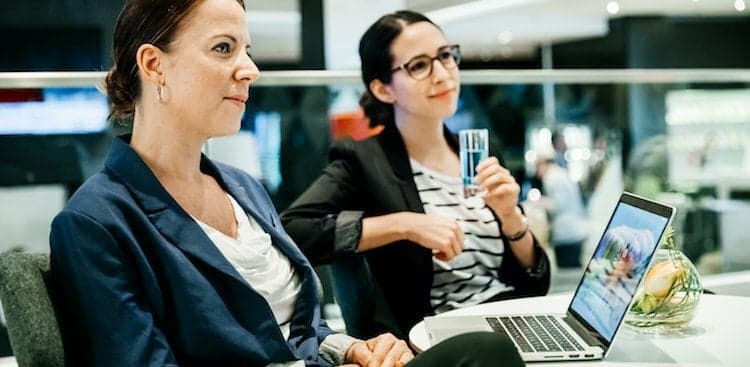 3 Times You Actually Don't Need to "Set the Record Straight" at Work