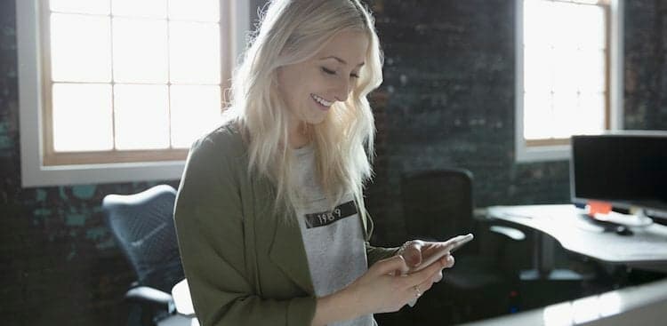 The 5-Minute Routine That Always Energizes Me at Work on Slow Days