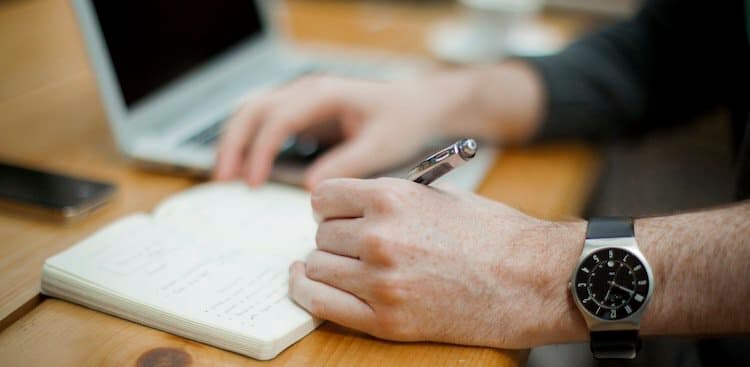 4 Ways You're Lying to Yourself About Being Productive