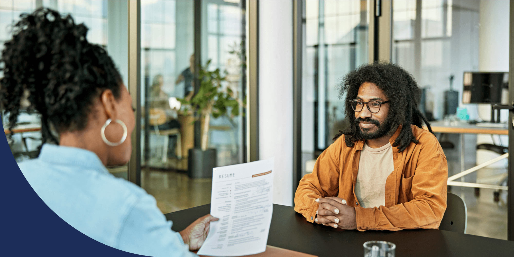 17 Communication Interview Questions (With Sample Answers!)