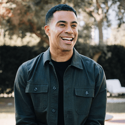 Photo of Antonio Neves