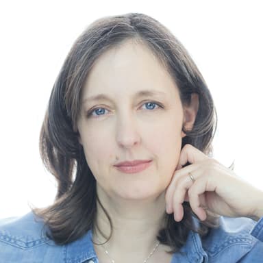 Sondra Wolfer headshot